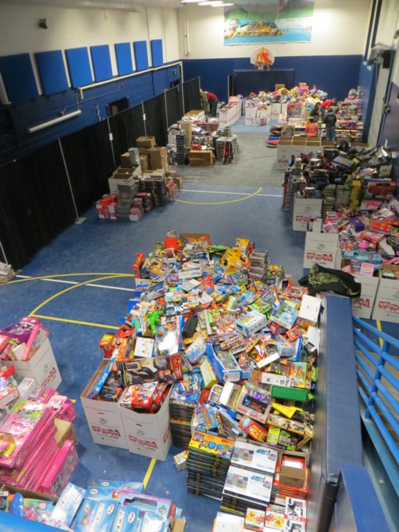 toysfortots2013distributioncentertoysort.jpg